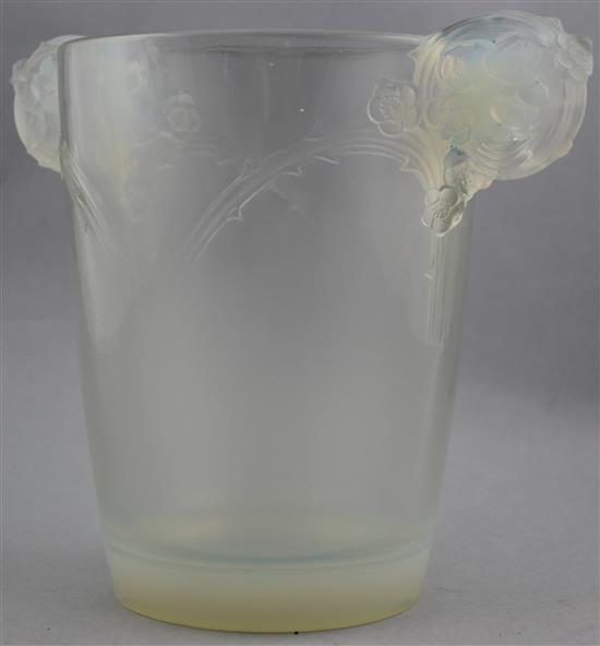 A René Lalique Chamarande opalescent vase, c.1926-1947, 19.8cm